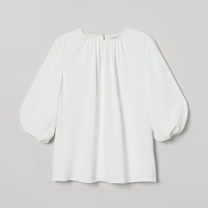 🌸H&M white elbow eight sleeve blouse